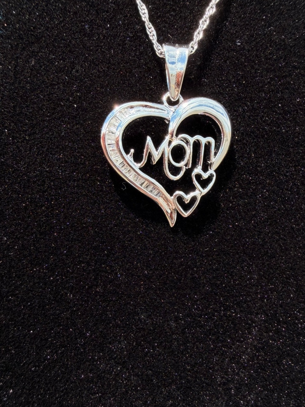 Diamond Mom Heart Necklace 0.12 CTW 14K White Gold Over Sterling 18” - Picture 10 of 10